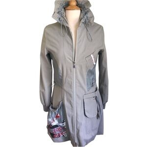 Planets interdite Joyce grey light coat streetwear w/ruffle & art detail size S